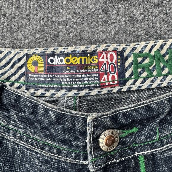Vintage Y2K Akademiks Denim Jean Shorts Double Sided Graphic Print Baggy Size 40 - Picture 6 of 9